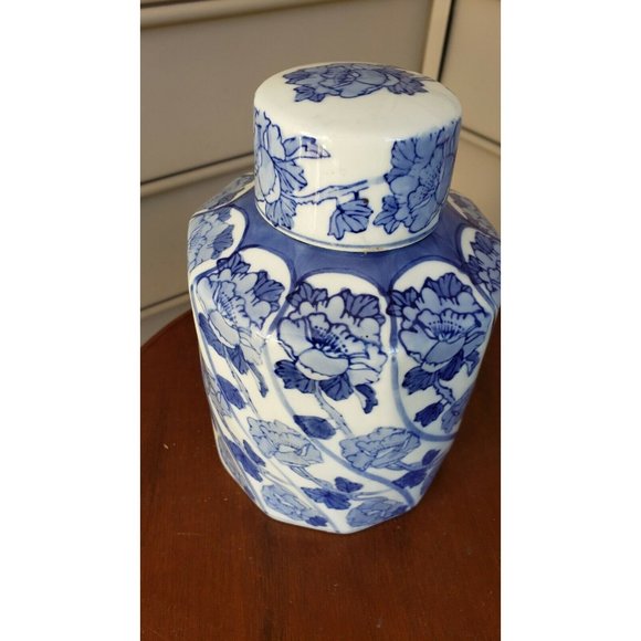 4 Jars, 8"inch Vintage Blue and White Ginger Jar Flowers Motif Spiral Form Shape - Picture 4 of 12